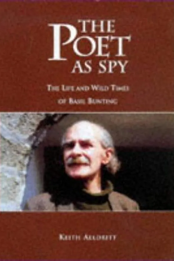 Capa de The poet as spy