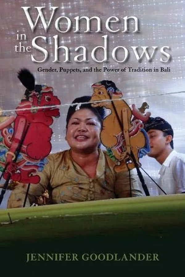 Capa de Women in the Shadows