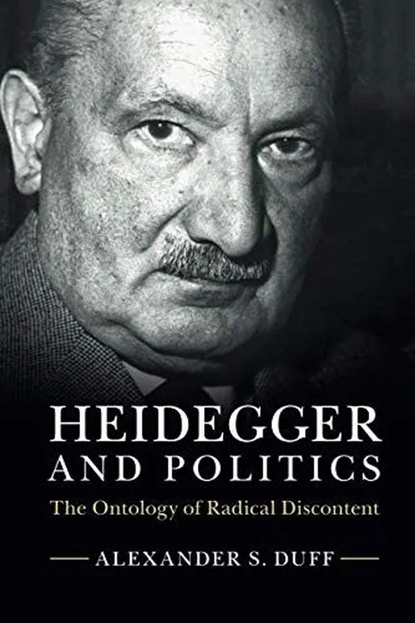 Capa de Heidegger and Politics