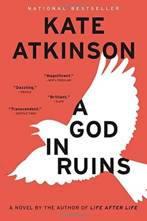 Capa de A god in ruins