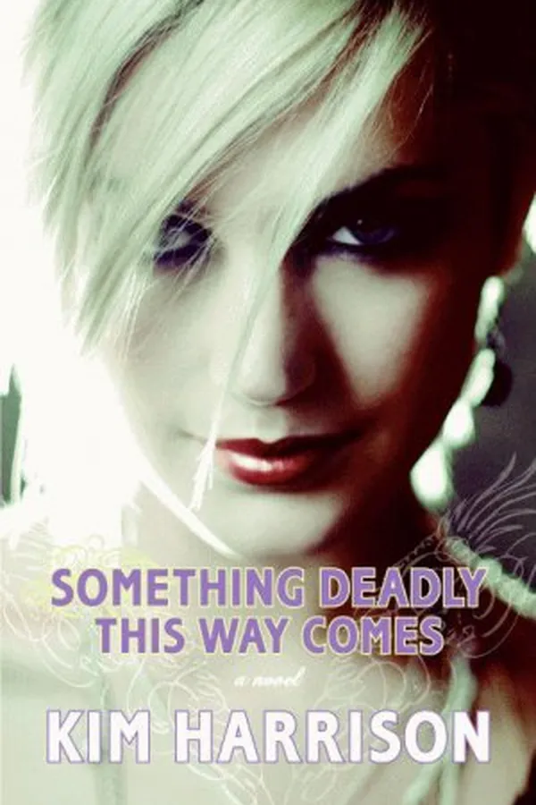 Capa de Something Deadly This Way Comes