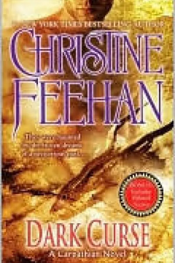 Capa de Dark Curse