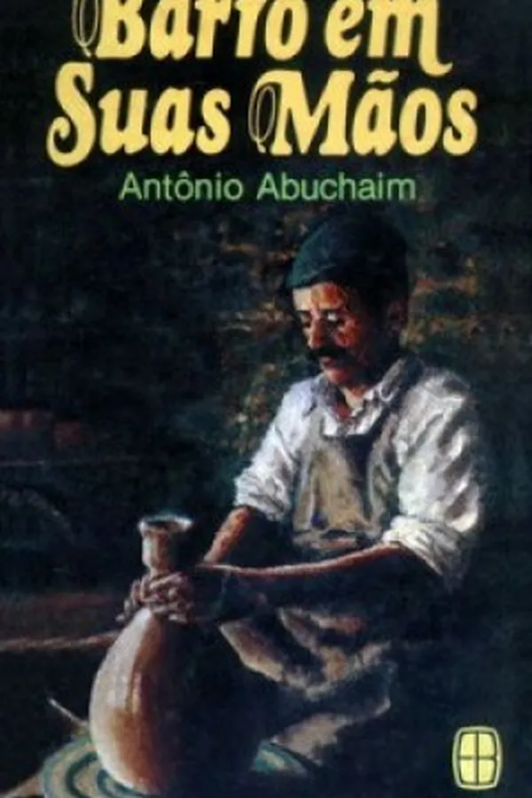 Capa de Barro em Suas Mãos