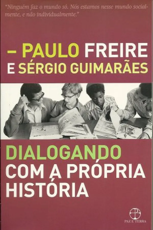 Capa de Dialogando com a própria história