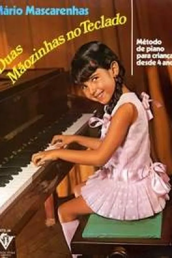 Capa de Duas Mãozinhas no Teclado