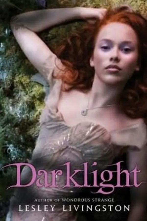 Capa de Darklight