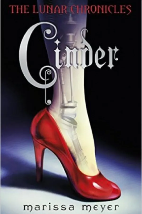Capa de The Lunar Chronicles: Cinder
