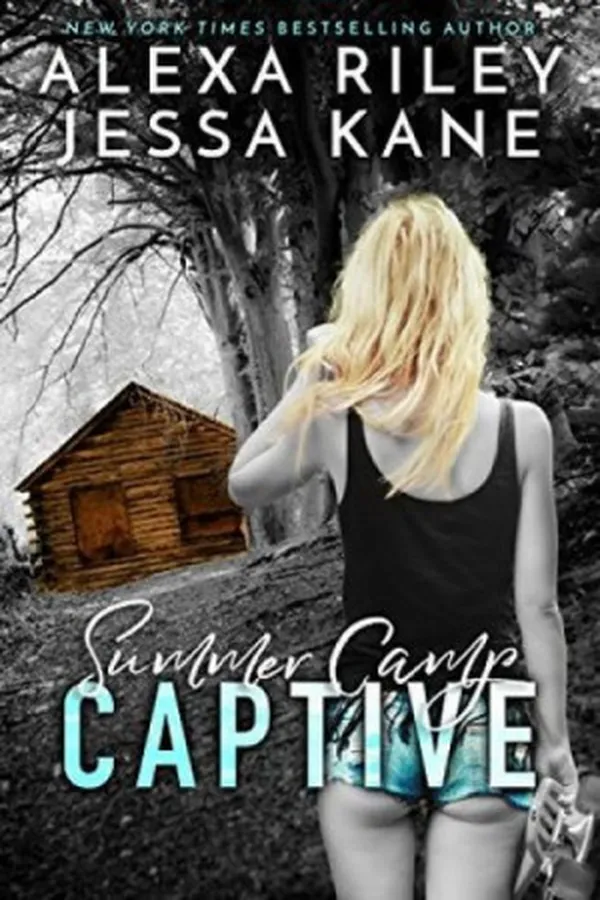 Capa de Summer Camp Captive