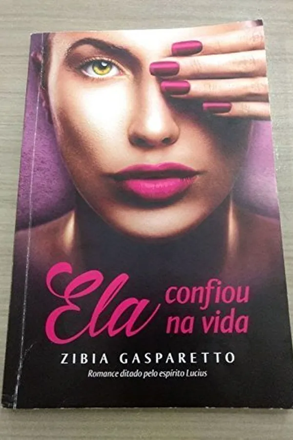 Capa de Ela Confiou na Vida