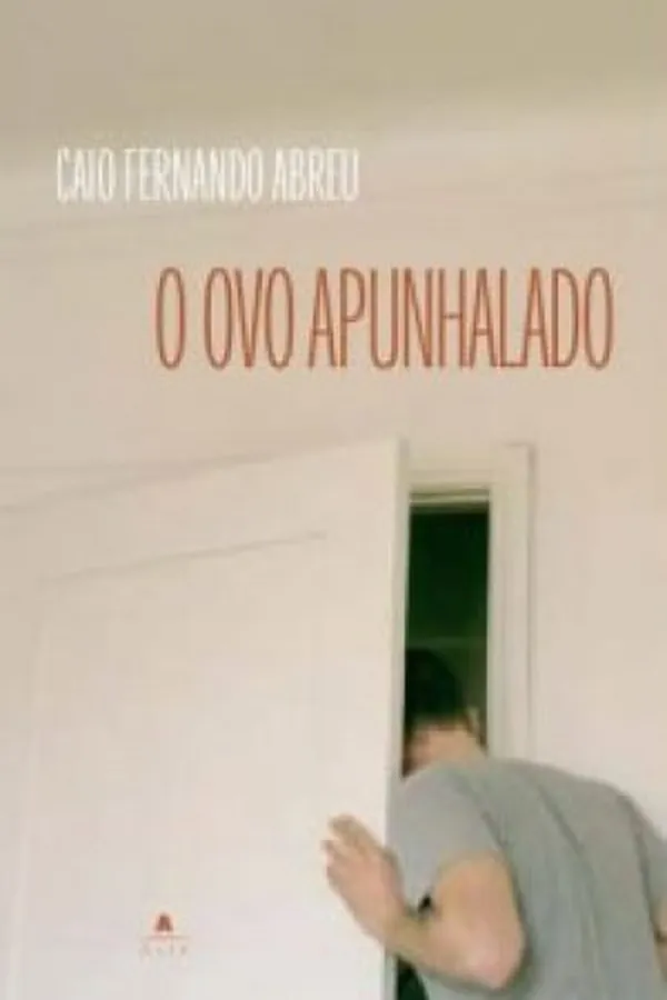 Capa de O ovo apunhalado